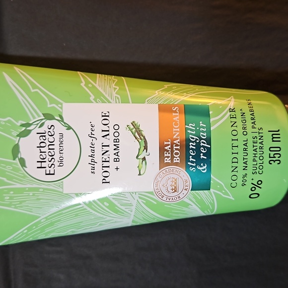 Herbal Essences Bio:Renew  Potent Aloe + Bamboo Real Botanics Conditione… - Picture 2 of 6
